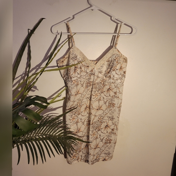 Roxy floral white and pink tank top - Picture 1 of 4